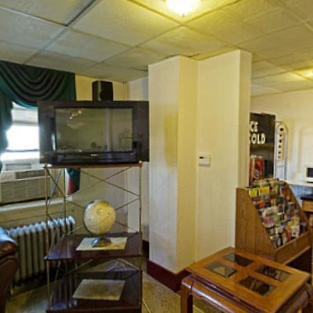 Americas Best Value Inn 디어본 외부 사진