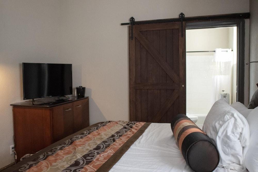 Americas Best Value Inn 디어본 외부 사진